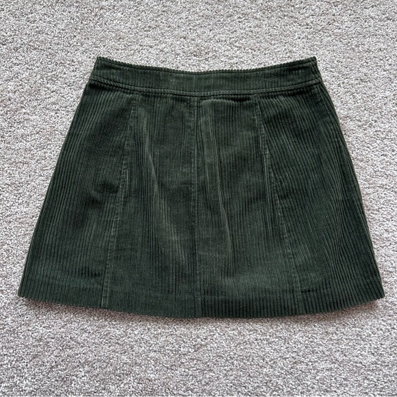 Zara TRF Dark Green Corduroy Button Front Mini Skirt w/ Patch Pockets XS - Picture 5 of 7
